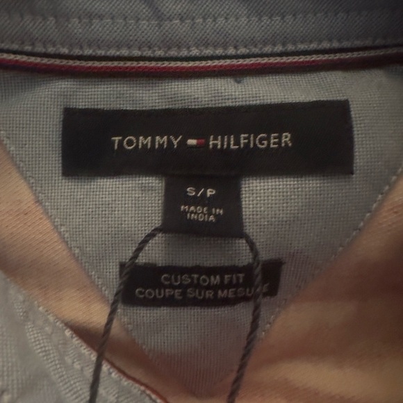Men’s new Tommy Hilfiger red white blue theee button polo shirt size S small - Picture 4 of 4